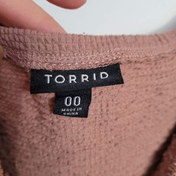 Torrid Dusty Pink Textured Smocked Off Shoulder Babydoll Top CrissCross Surplice - Picture 10 of 13